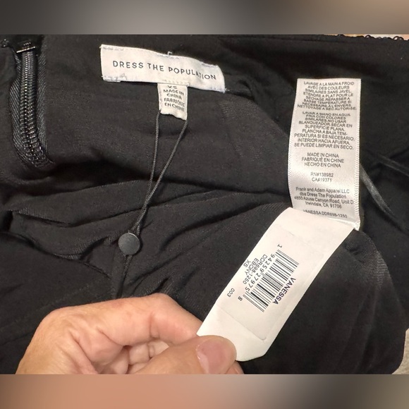 Dress the Population Vanessa Sequin Halter Plunge Neck Midi Dress - Picture 6 of 6